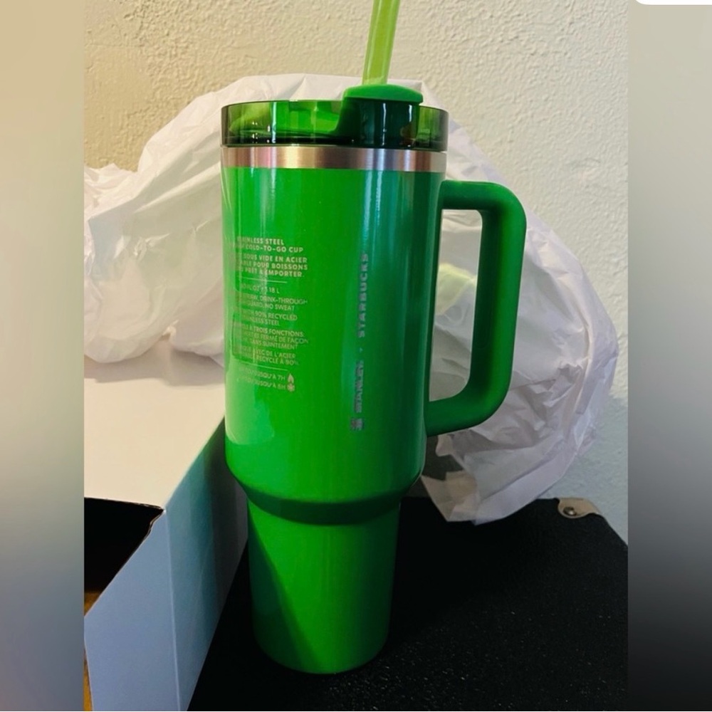 40oz Stanley Pearl Green Starbucks Edition from Target 💚✨